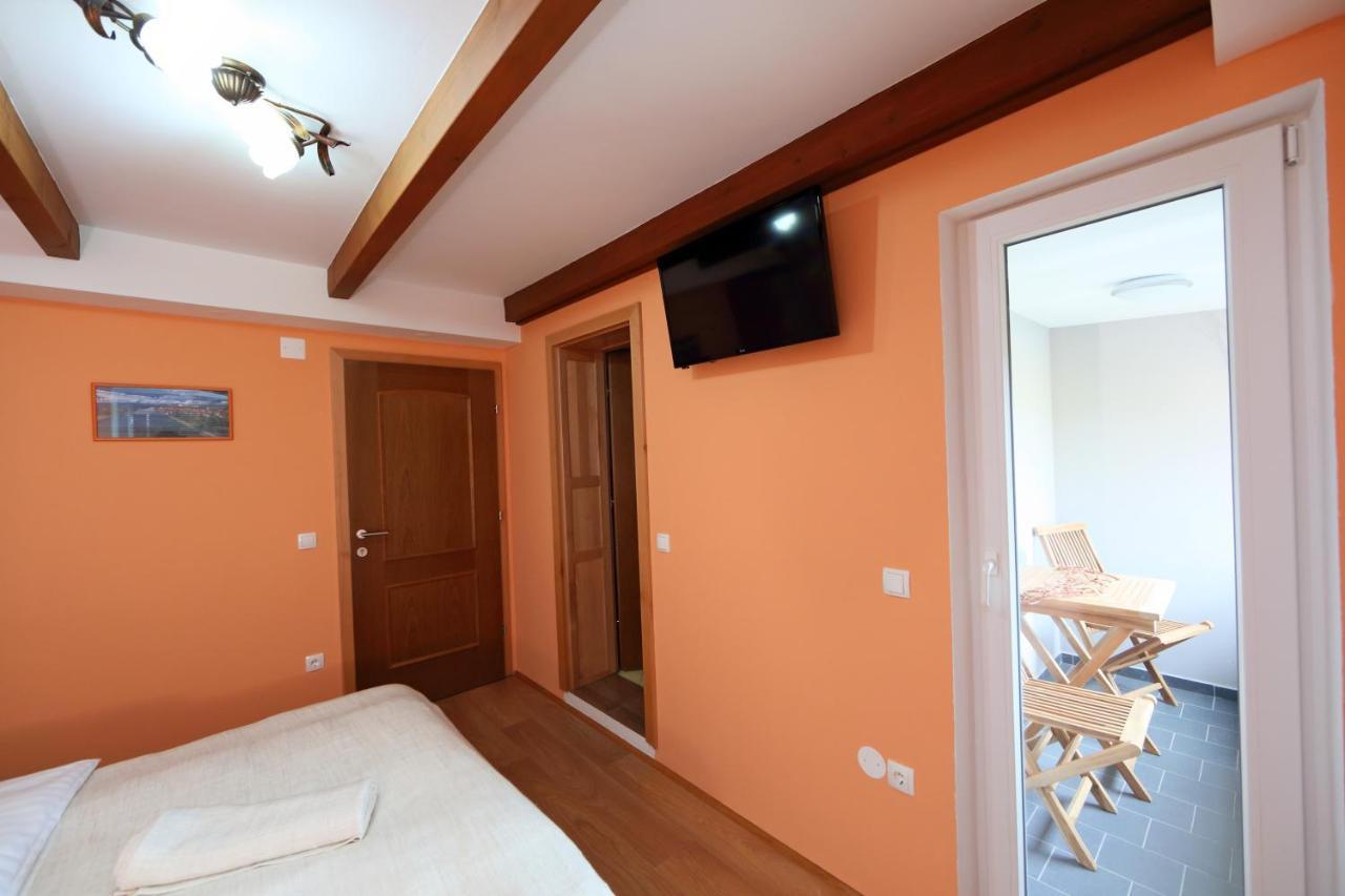 Sobe Grabar Bed and Breakfast Ptuj Buitenkant foto